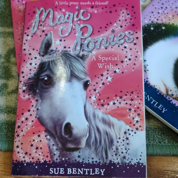 Books - Picture 2 of 5